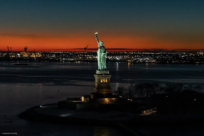 Private New York City Helicopter Tour for Couples from Westchester - The 45-minute route: the better choice for landmark hunters