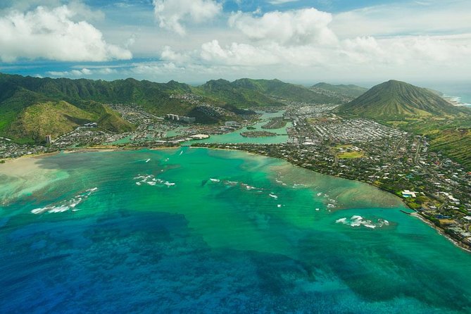 Private Oʻahu Helicopter Experience: All Window Seats - North Shore surf country
