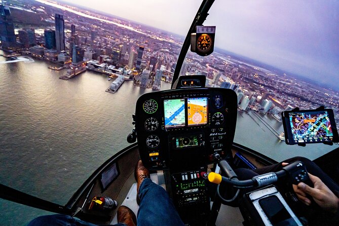 Private Romantic NYC Helicopter Scenic Charter with Champagne - Why this private flight feels special
