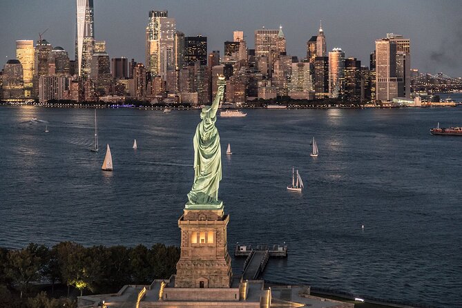 Private Romantic NYC Helicopter Scenic Charter with Champagne - The champagne toast has limits