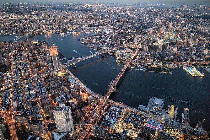 Private Romantic NYC Helicopter Scenic Charter with Champagne - What the pilot experience adds