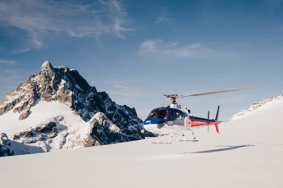 Queenstown: 50-Minute Southern Glacier Helicopter Flight - Mount Aspiring National Park from the air