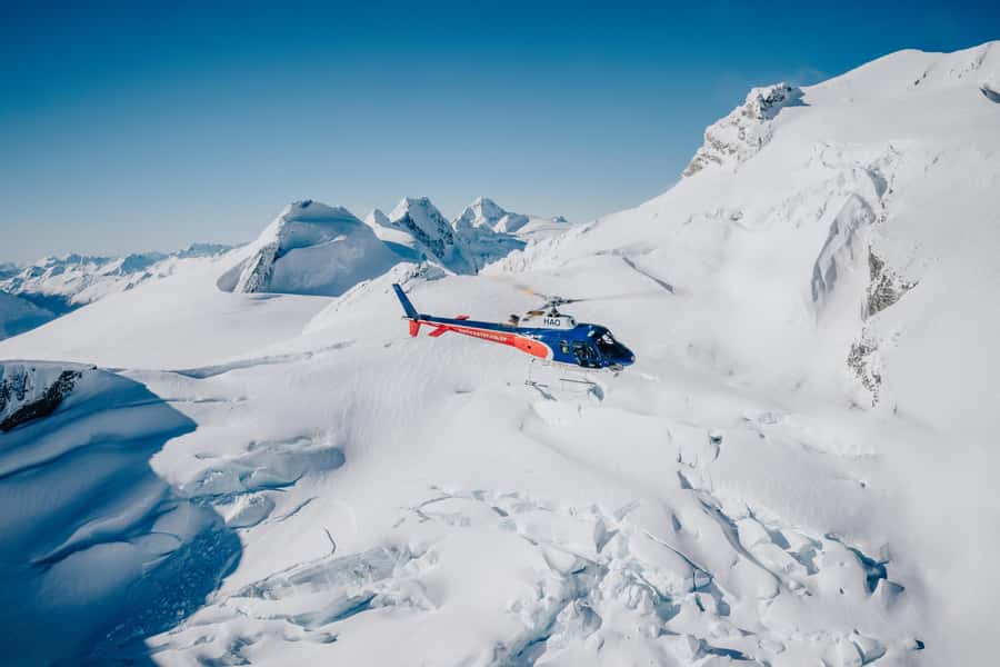 Queenstown: 50-Minute Southern Glacier Helicopter Flight - Ten minutes on snow among the peaks