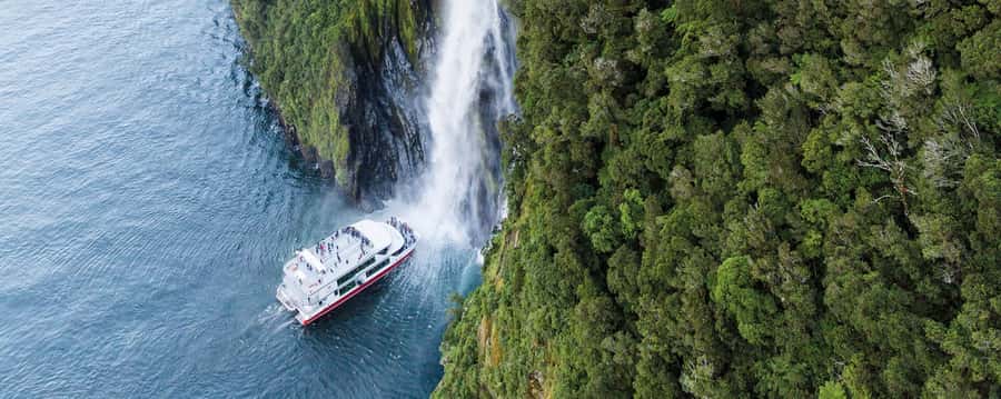 Queenstown: Milford Sound Cruise & Helicopter Alpine Tour - The Queenstown departure and safety briefing
