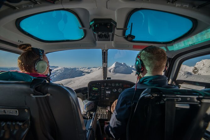 Queenstown: Pilot's Choice Helicopter Flight with alpine landing - Who will enjoy this flight most