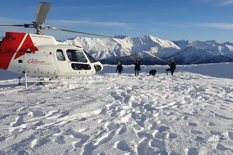 Queenstown: Scenic Alpine Heli-Flight - Queenstown from the helicopter window