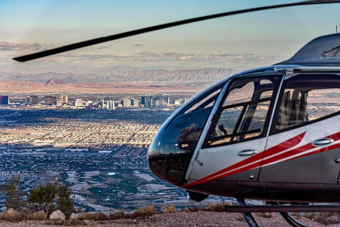 Red Rock Canyon Helicopter Tour with Landing and Champagne Toast - The flight back over the Las Vegas Strip