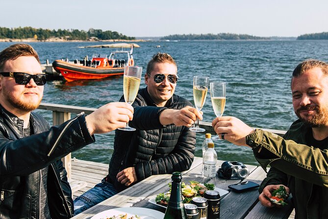 Redrib Boat and Helicopter Experience in Helsinki - The survival suit choice: practical details
