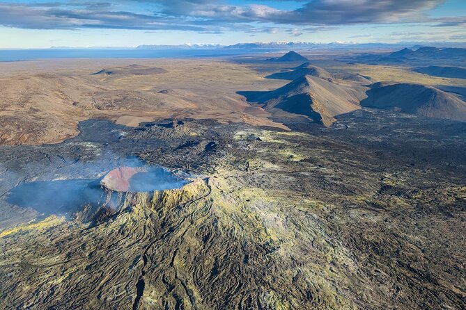 Reykjavik Helicopter Private Tour of Volcanoes - Why a helicopter is useful on the Reykjanes Peninsula