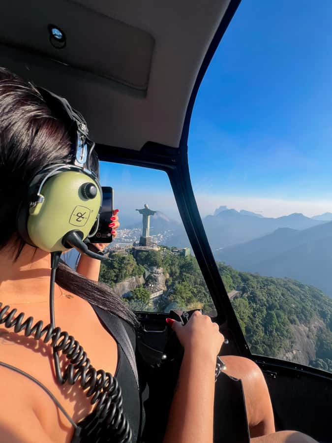 Rio de Janeiro: Helicopter Flight Christ the Redeemer 30 min - São Conrado, Rocinha, and the coastal hills