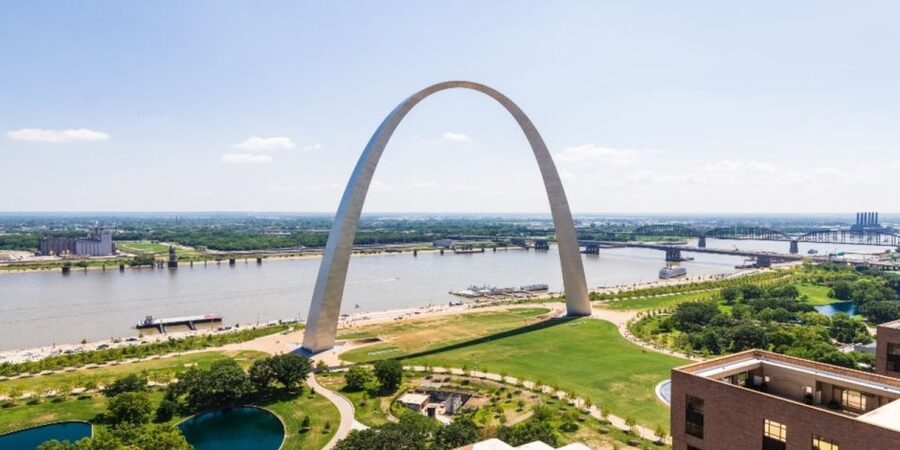 St. Louis Premium Driving Tour with Helicopter Ride & Cruise - A four-hour introduction to St. Louis