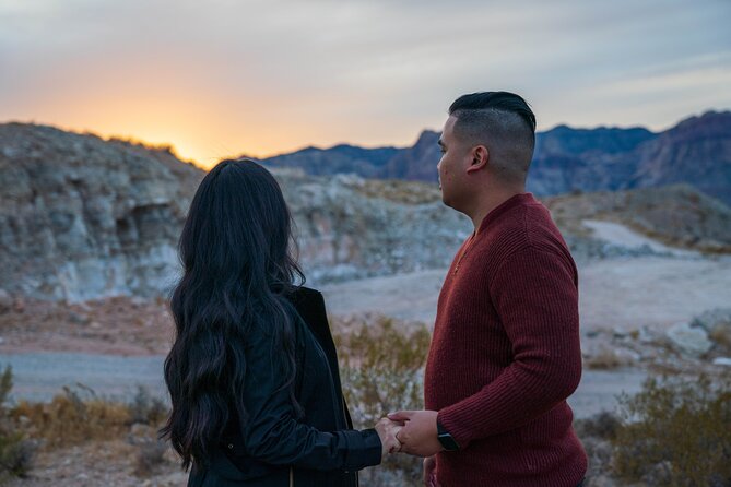 Sunset Red Rock Canyon Helicopter Tour and Champagne Toast - Returning over the Las Vegas Strip