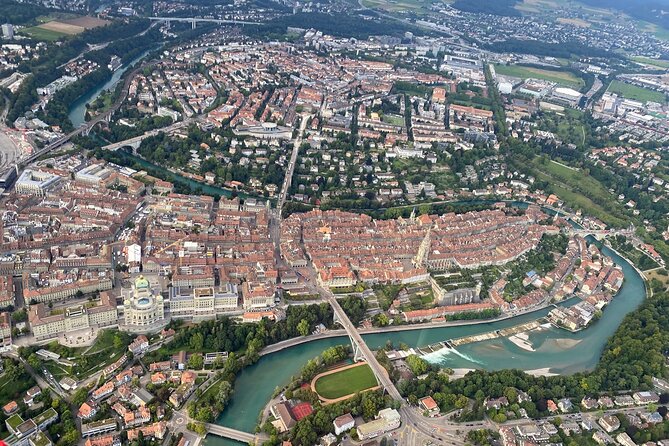 Swiss Capital city helicopter sightseeing tour - the ideal flight to see Berne - Bern’s old town and the Aare from above
