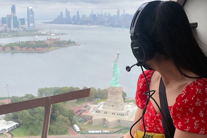The Empire Helicopter Tour of New York - The cabin and the window-seat question
