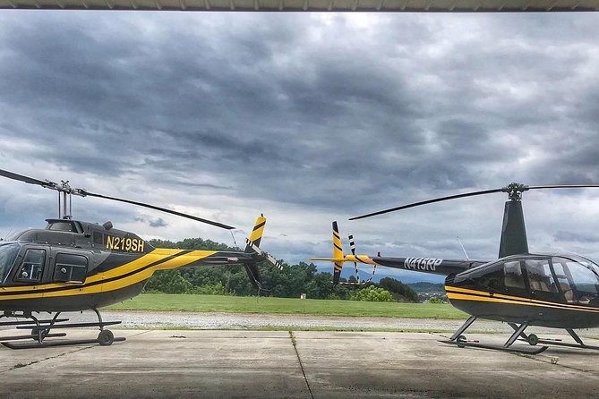 The Smoky Mountain Valley Adventure by Helicopter - A Fast View Over Sevierville and the Smokies