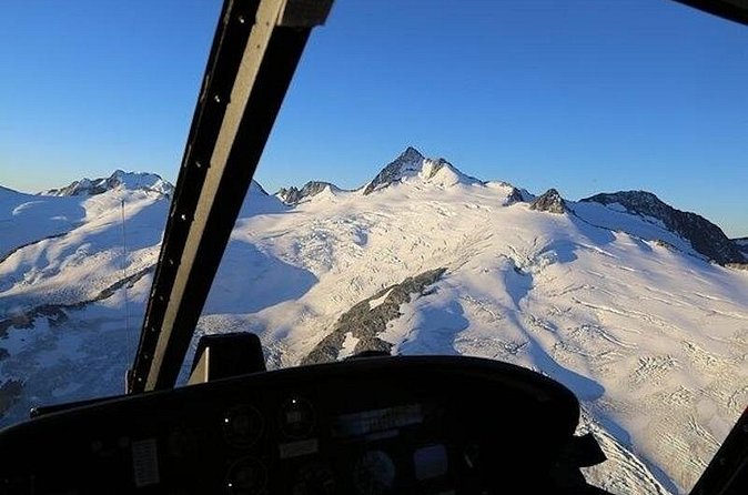 The Summit Helicopter Sightseeing Tour - Pinnacle Mountain and Black Tusk Peak