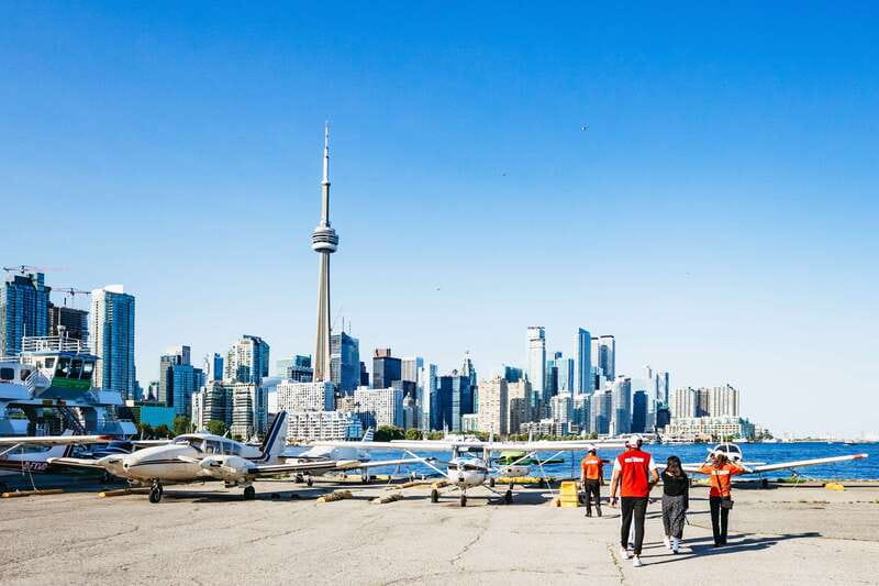 Toronto: City Sightseeing Helicopter Tour - Getting to Hangar 1 without a last-minute rush