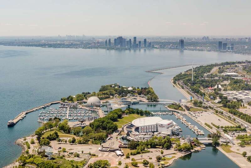 Toronto: Private Helicopter Tour for Two - Taking off from Billy Bishop Toronto City Airport