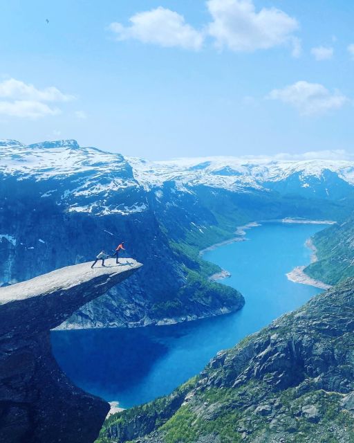Trolltunga Helicopter & Waterfalss Sightseeing From Bergen - Skjervsfossen, a peaceful first stop