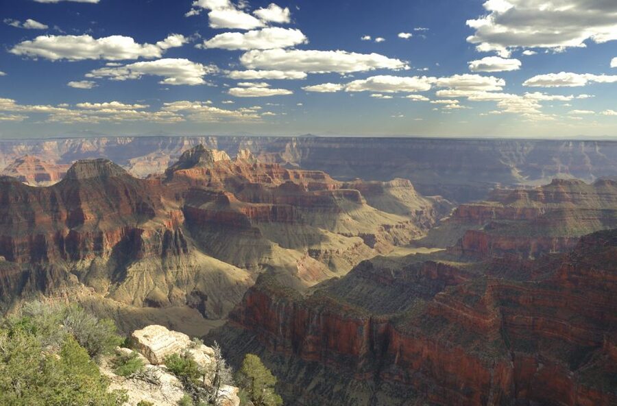 Tusayan: Grand Canyon Helicopter Ride with Optional Hummer - A helicopter view few roads can match