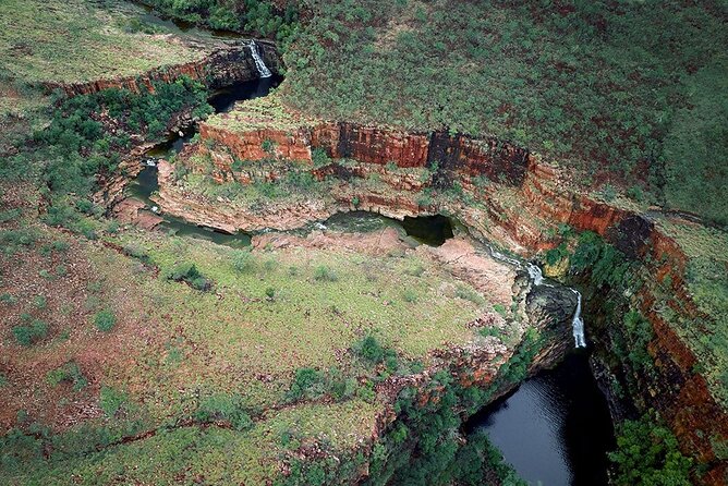 Twin Flame Falls Helicopter Flight ex. Mount Hart - Twin Flame Falls from the air