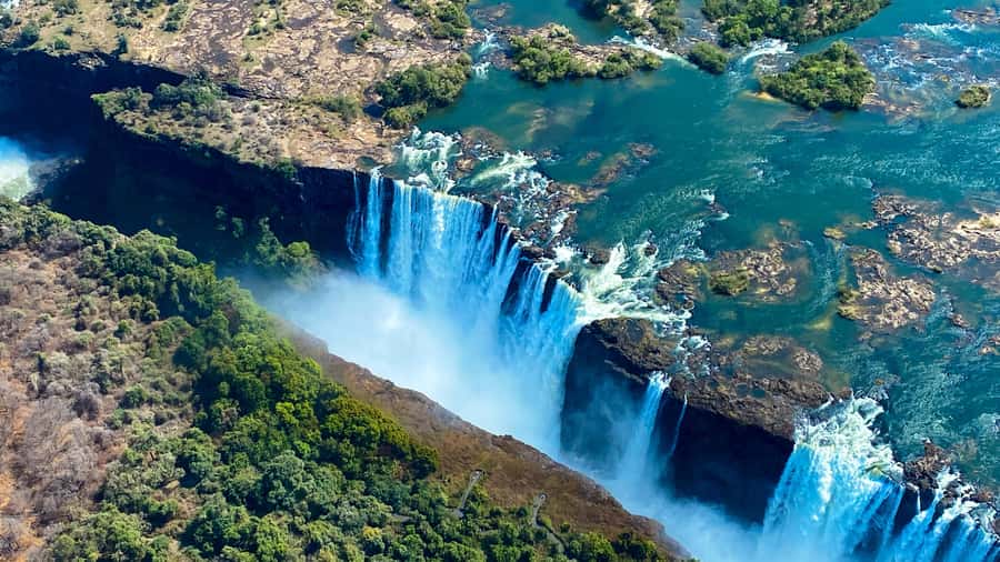 Victoria Falls:Explore the Zambezi Helicopter Experience - Following the river upstream to Long Island