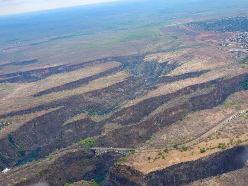 Victoria Falls:Explore the Zambezi Helicopter Experience - Returning over Victoria Falls town