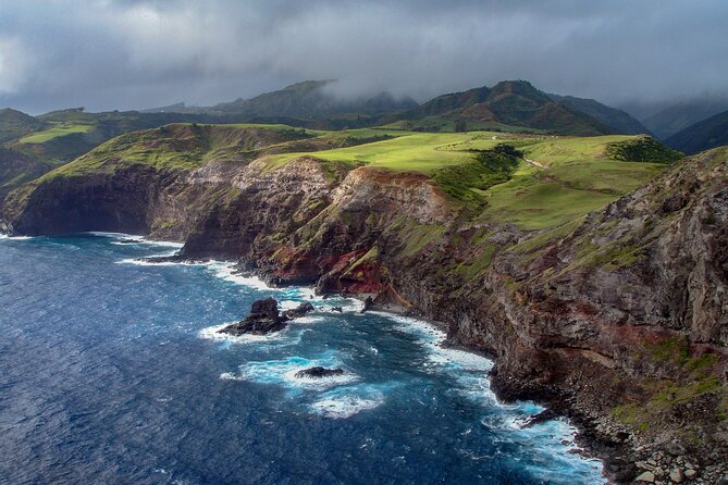 Waterfalls of West Maui and Molokai Helicopter Tour - Ancient Maui and the route toward Iao Valley