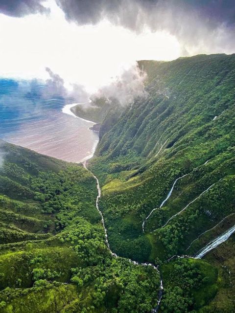 West Maui and Molokai Special 45-Minute Helicopter Tour - Key points at a glance
