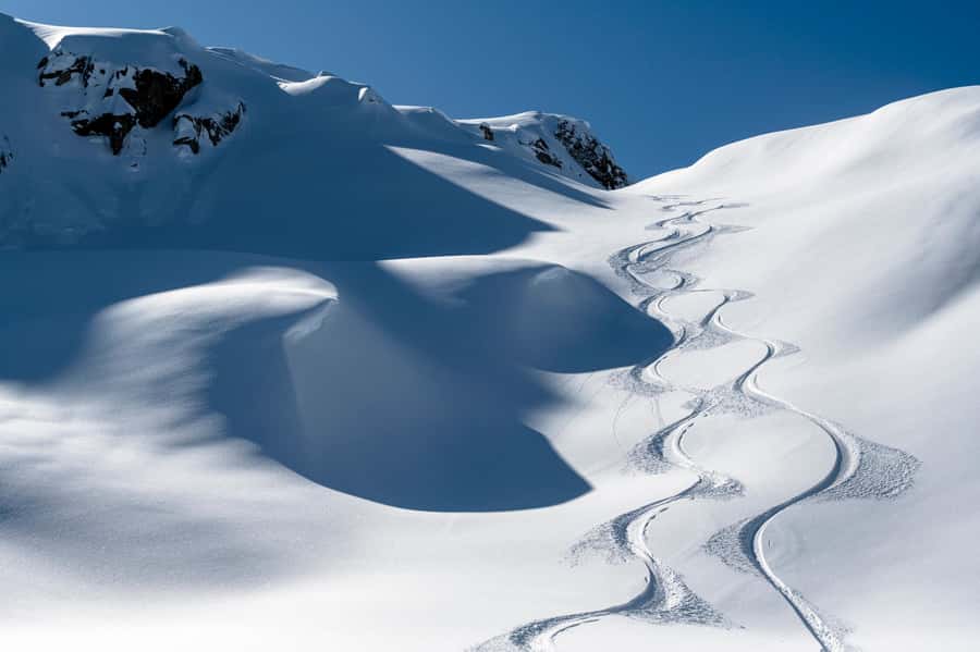 Whistler: Glacier Helicopter Tour over Wedge Mountain - Wedgemount Lake from above