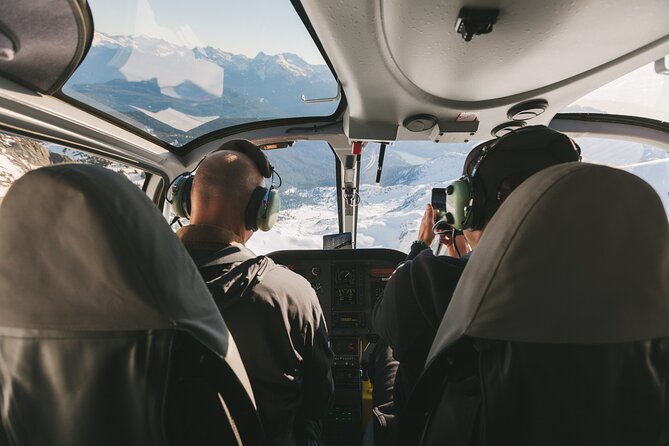 Whistler Helicopter Tour - Toward the Spearhead and Fitzsimmons Range