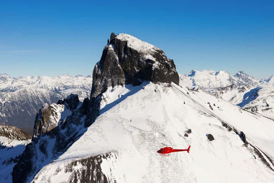 Whistler Helicopter Tour: Glaciers and Black Tusk - Garibaldi Lake’s turquoise water
