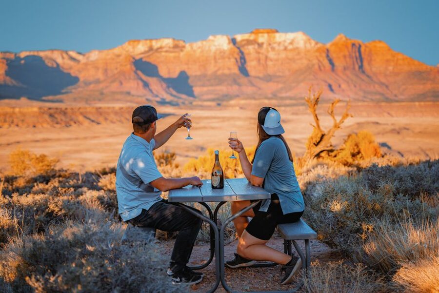 Zion National Park and Canaan Cliffs: Helicopter Tour - Smith Mesa and the northbound route